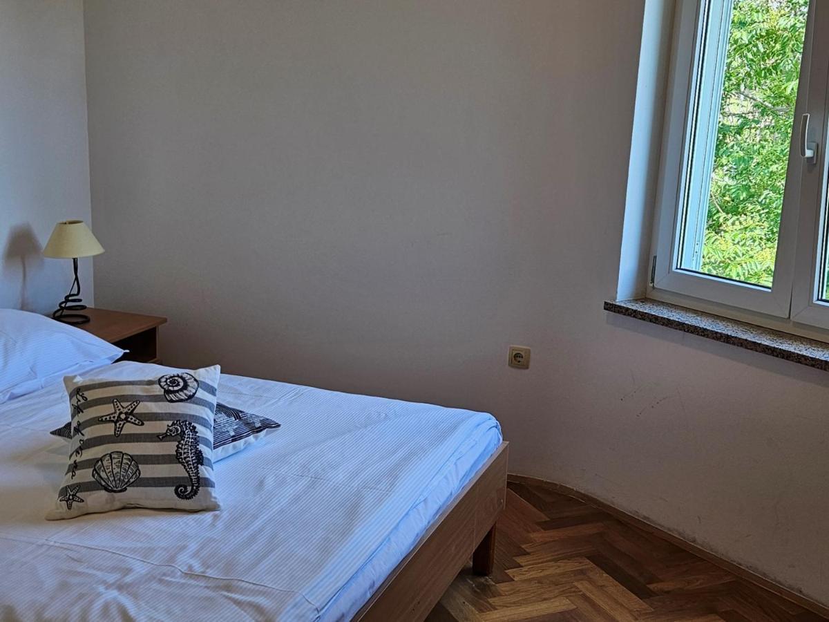 Apartments Trojak Baška Exterior foto